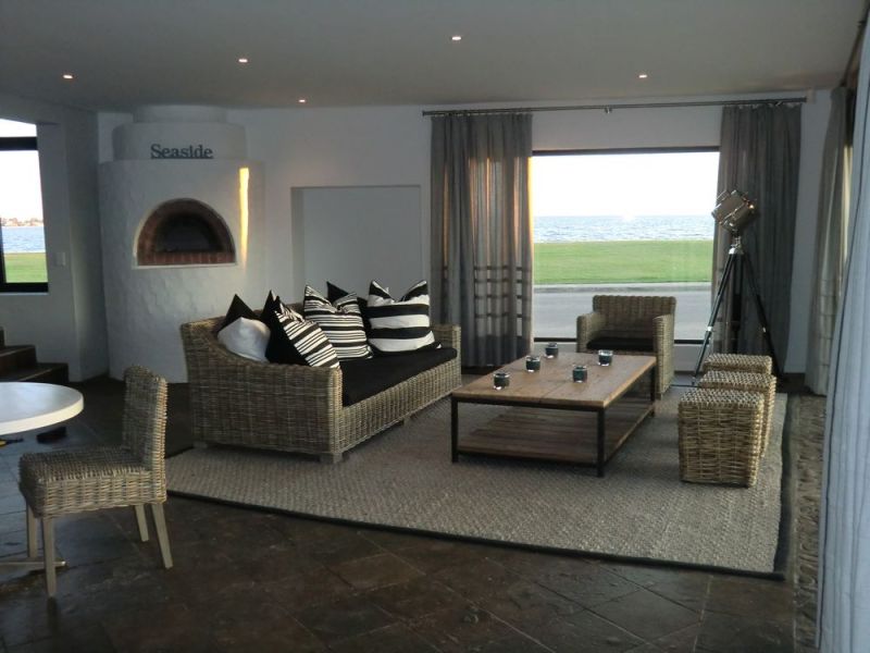 Oyster Box Guesthouse Walvis Bay Guest House